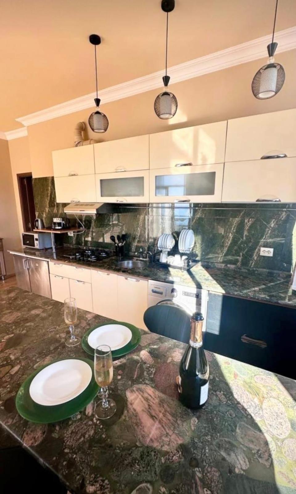 Appartement Gio à Batoumi Extérieur photo